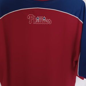 In great condition Phillies XL Phillies Stiches T shirt